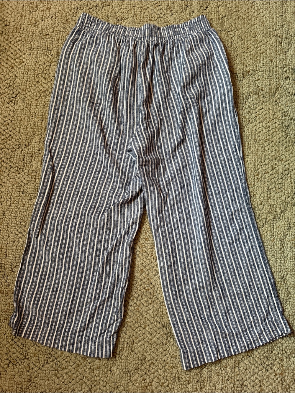 Briggs Striped Wide-Leg Womens Capri Pants - Navy/White - Picture 7 of 8